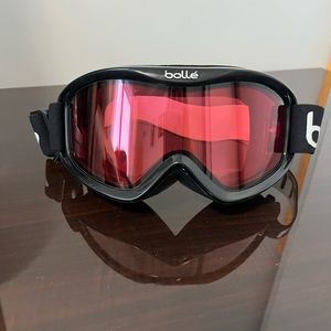 Bolle ladies ski and snowboard goggles, pink & black